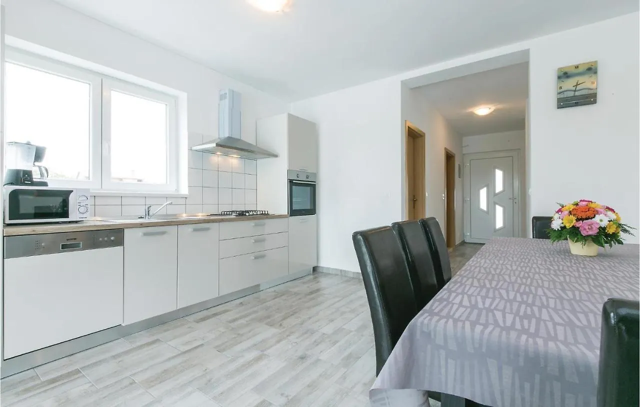 Holiday home Awesome Home In Labin With Kitchen Rasa
