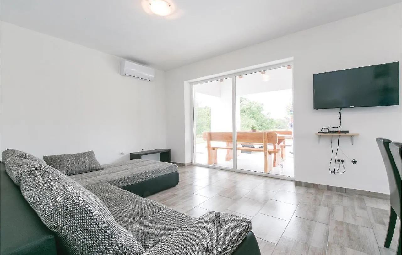 Awesome Home In Labin With Kitchen Raša Tatil Evi
